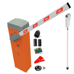 Came LT4 szlaban 24V do intensywnego użytkowania z ramieniem o długości 4m, zestaw z pilotem, oświetleniem i podporą ruchomą