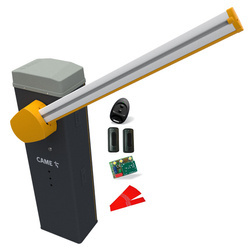 Came LS4 szlaban 24V do intensywnego użytkowania z ramieniem o długości 4m, zestaw z pilotem