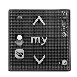 Somfy 1811316 Smoove RS100 io Black Shine 1-kanałowy nadajnik naścienny z regulacją prędkości do napędów RS100